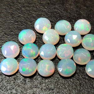 Opale Rose ronde naturelle à facettes, coupe des fleurs en vrac, 4 mm à 6mm - Product Image 1