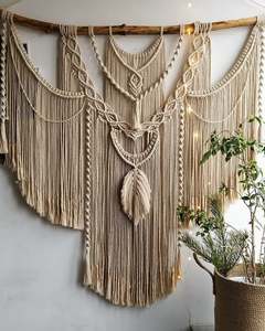 Créations artisanales, grande décoration murale en macramé - Product Image 1