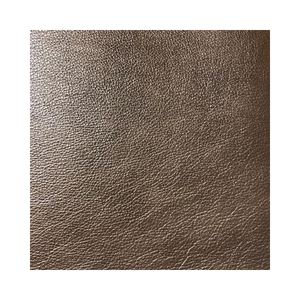 Tapicería de cuero italiano auténtico, cuero marrón oscuro, Antigua, alta calidad, al mejor precio, disponible en Stock limitado - Product Image 1