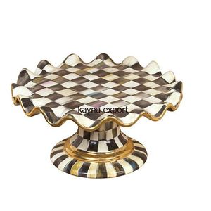 Présentoir à gâteau rond en métal martelé au design de mariage et de Noël en métal doré pour la décoration de la pièce maîtresse du dessus de table - Product Image 3