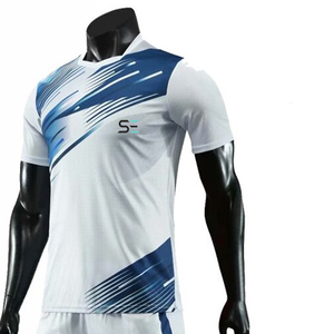 Uniforme de Fútbol OEM Personalizado, Conjunto Completo, Jersey de Equipo con Impresión Digital, Uniforme de Fútbol de Manga Corta con Estampado - Product Image 3