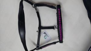 Cabestro para Caballo de Cuero Negro con Detalles en Latón Lila, Diseño Moderno, Nailon Resistente, Modelo Internacional 7860H, Gran Venta - Product Image 4