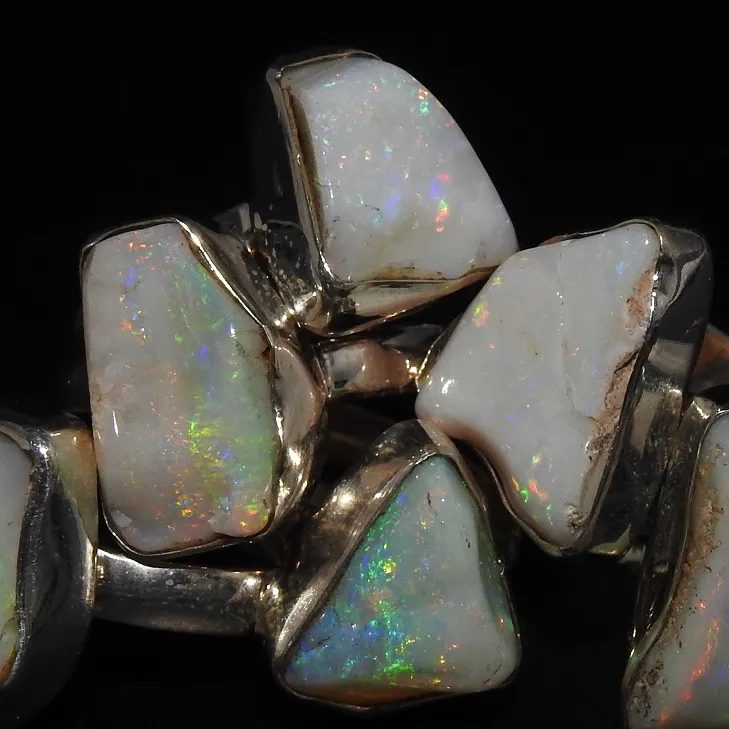 Opale australienne naturelle polie brut 925 bagues en argent Sterling un cadeau unique pour elle 15-10MM environ