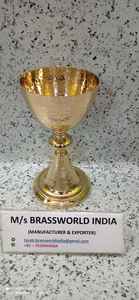 Cáliz de latón dorado con auténtico trabajo martillado, Brassworld, India - Product Image 2