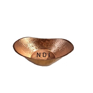 Haute vente métal martelé conception maison hôtel table à dîner équipement de service de restauration fruits secs et dattes stockage bol en cuivre - Product Image 1