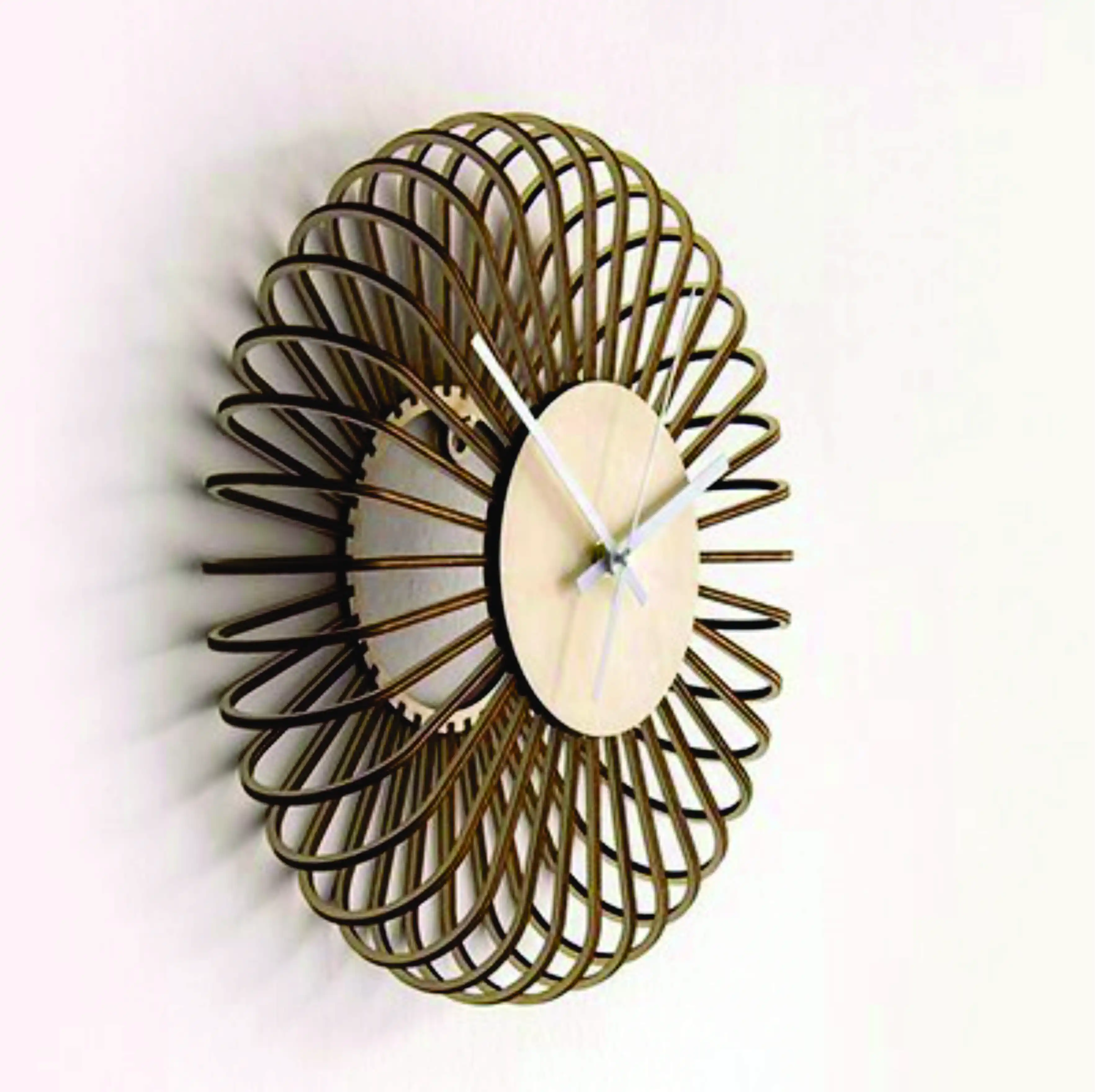 Latest Design Metal Round Wall Clock Powder Coated Geometric Pattern Luxury Clock for Interior decoration