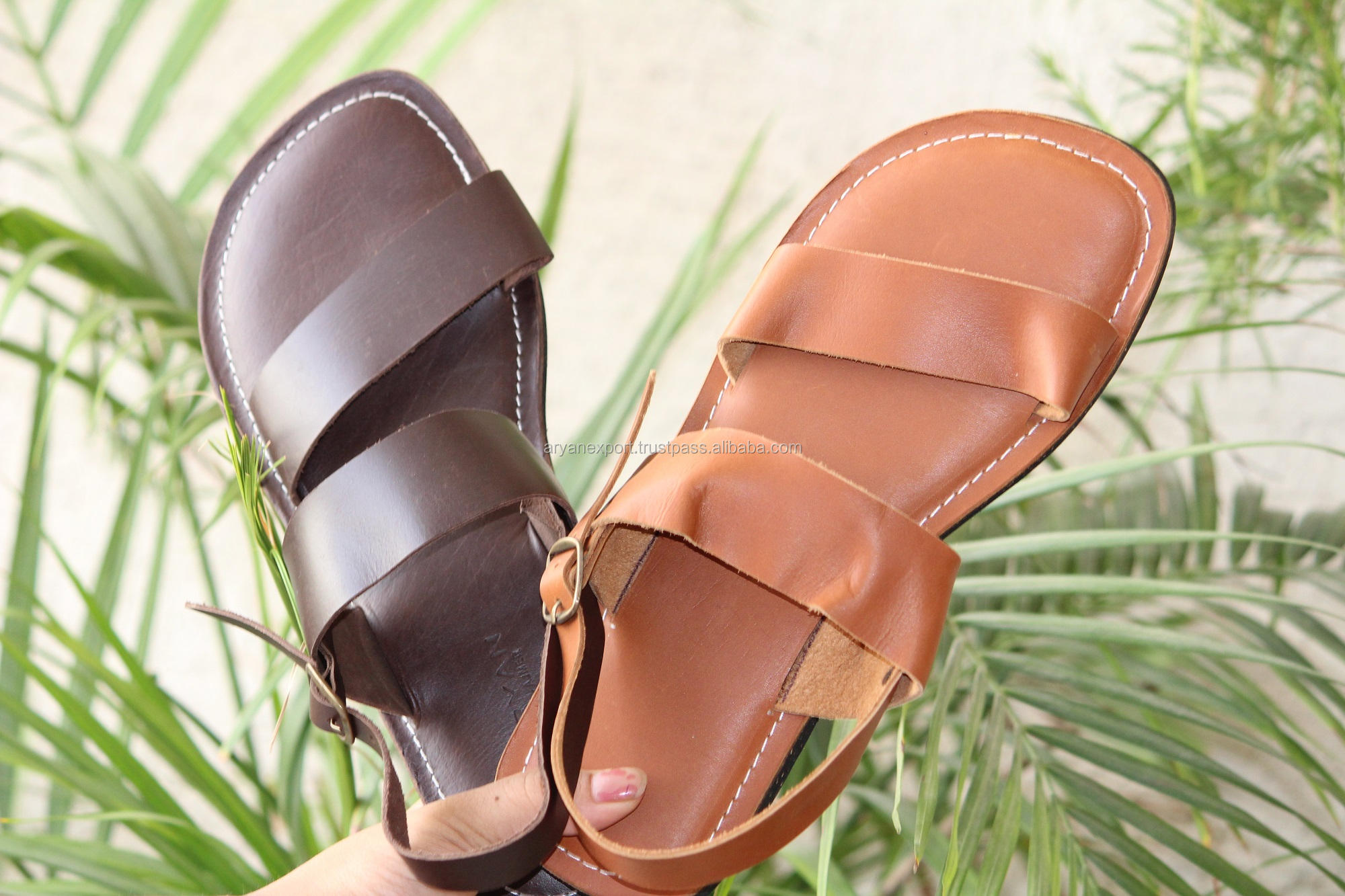 สีน้ำตาล, สีแทน