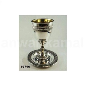 Judaica Unique Argent Chaud Fabricants de Conception de coupe de Kiddouche Avec Plateau - Product Image 2