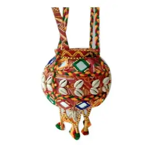 Matka Pot Dekoratif Buatan Tangan Yang Dilukis dengan Tangan Menarik untuk Jalan Setapak Pernikahan Tradisional India Pintu Masuk Kalash