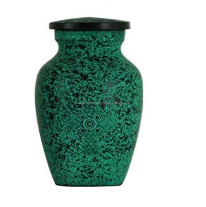 Urnes de crémation indiennes faites à la main avec finition en étain Urnes de crémation classiques de meilleure qualité fabriquées en Inde - Product Image 5