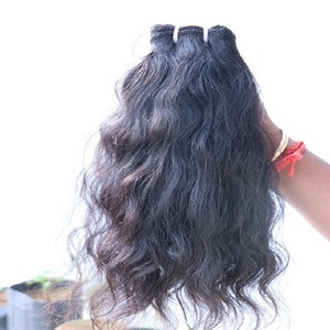 Extensiones de cabello Remy alineado con Templo indio de alta calidad Cabello humano virgen ondulado con sensación suave en la mano - Product Image 5