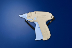Pistola Etiquetadora 503 S, la Más Vendida, Cuerpo de Plástico, Mango Azul Claro, Diseño Duradero para Etiquetas de Ropa, Hecho en Japón - Product Image 4