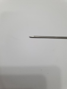 Tijeras Bellucci Micro de 3-1/2 Pulgadas, Instrumento Manual de Acero Inoxidable para Otorrinolaringología, Calidad Premium, Plateado+Dorado, Garantía de 5 Años - Product Image 3