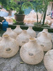 Venta al por mayor Bombillas incandescentes Ecológico Blanco cálido Emisión de color Lámpara de bambú Mimbre Ratán Exportación de Vietnam - Product Image 2