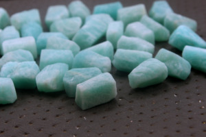 15ชิ้น100% ธรรมชาติหยาบ16-18มิลลิเมตรคอลเลกชันที่ดีดิบธรรมชาติสีเขียว Amazonite พลอยหลวมขายส่ง - Product Image 4