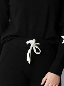 EVERGLOW — survêtement de Style coréen pour femme, blanc et noir, solides, avec étoiles imprimées sur les côtés des manches et des jambes - Product Image 4