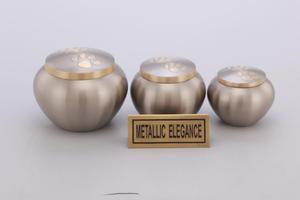 Élégance Métallique : Urne funéraire pour animaux de compagnie, style américain, avec empreinte de patte, en métal, taille personnalisable, vente en gros, fournitures funéraires directes - Product Image 4