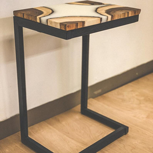 Classique moderne indien artisanat Live Edge Block Table d'appoint en bois d'acacia naturel résine époxy pour meubles de salon Table de canapé - Product Image 1