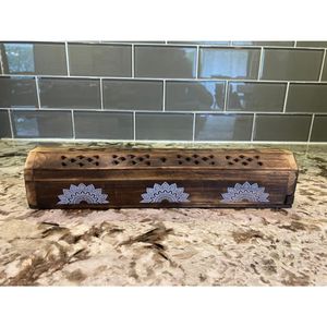 Porte-diffuseur d'encens et d'aromathérapie en bois avec motif imprimé - Product Image 1
