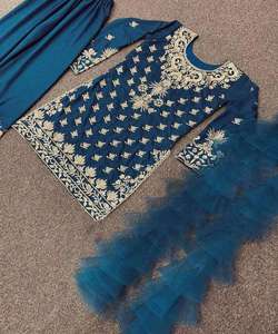 Look riche Designer saisonnier Collection Net soie gris couleur Occasion spéciale fantaisie indienne vêtements pour femmes prix de gros en Surat Apparelgarment - Product Image 3