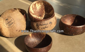 Vente en gros de bols en noix de coco laqués vietnamiens écologiques et de cuillères en coquille de noix de coco - Product Image 4