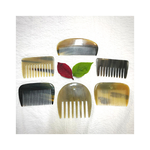 Peines de Cuerno de Búfalo Huong Dang en Oferta - Dientes Anchos, Antiestáticos, Duraderos, Diseño Moderno, Colores Natural Negro y Blanco, Hechos en Vietnam - Product Image 3