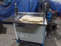 Máquina de plegado para bolsas de papel