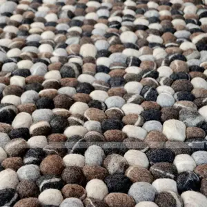 FSRR-002 Stone Pebble Rug 100% 뉴질랜드 양모 친환경 펠트 및 스티치 재능 있고 숙련 된 여성 장인 네팔