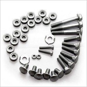 Exportateur de boulons et d'écrous de qualité supérieure à bas prix 18 fixations durables et fiables pour la construction industrielle - Product Image 5