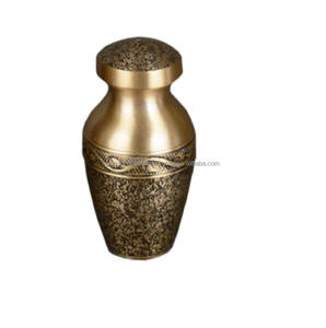 Urnes funéraires souvenir au design classique de la meilleure qualité avec finition dorée Souvenir en laiton de haute qualité à bas prix - Product Image 2