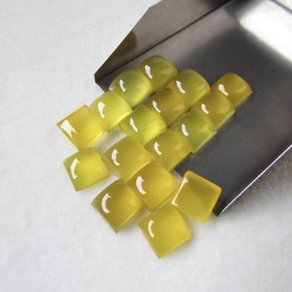 สีเหลือง