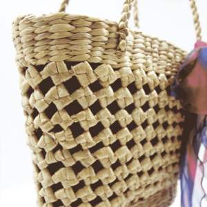 ขายส่งกระเป๋าถือผักตบชวาตะกร้าผักตบชวากระเป๋าแขวนเวียดนาม2021 - Product Image 4