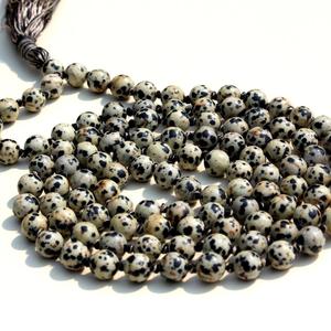 Collar de Piedras Preciosas Hechas a Mano con Cuentas de Jaspe Dálmata Natural de 8 mm, 108 Cuentas, Unisex, Joyería Religiosa del Hinduismo - Product Image 1