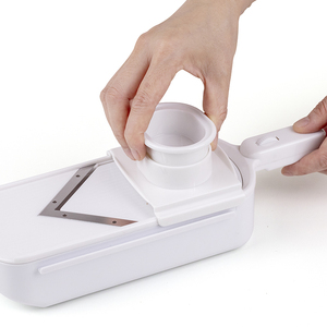 Household Hand Crank <b>Vegetable</b> Cutter, Multifunctional Food Slicer <b>Shredder</b> for Fruits & <b>Vegetables</b> Kitchen Gadget - Product Image 5