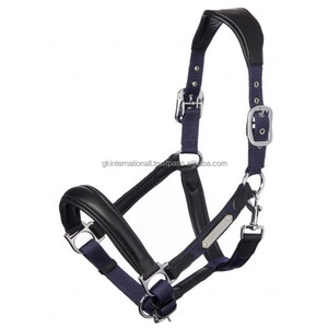 Cuir véritable de luxe en cuir souple rembourré, noir et marron, avec raccords et anneaux en métal massif, licol de cheval - Product Image 1