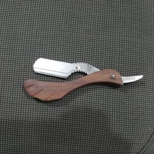 Maquinilla de afeitar de acero inoxidable de una sola hoja de etiqueta privada con mango de madera para barberías - Product Image 1