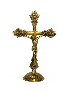 Suministros de Iglesia de la India, suministros de iglesia con Cruz de santuario grabado de latón con Jesús - Product Image 1