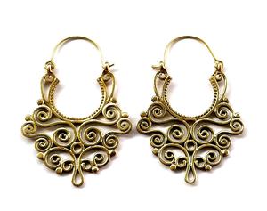 Pendientes de aro de latón indio, pendientes de gota de agua, aretes de oro - Product Image 1