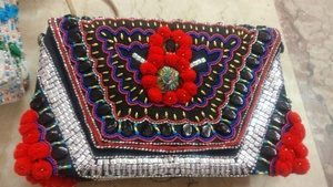 กระเป๋าคลัทช์สำหรับงานกลางคืนลายเสือดาวประดับลูกปัดหลากสี  รักษ์โลก  ทำมือ  หรูหรา  ทันสมัย  เหมาะสำหรับงานปาร์ตี้ งานแต่งงาน  มีไซส์ฟรี - Product Image 3