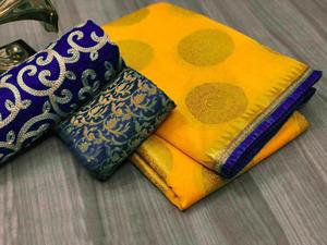 Travail de broderie lourde Sari vert avec pièce de chemisier de couleur bleue non cousue pour vêtements exclusifs pour femmes indiennes et pakistanaises - Product Image 3