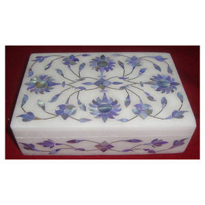 Caja de Dulces Rectangular con Diseño Creativo, Decoración Floral con Incrustaciones de Nácar Azul - Product Image 1