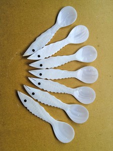 Löffel werden aus in Hotels oder Restaurants verwendeten Muscheln hergestellt. - Product Image 4