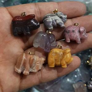 จี้เงิน925พร้อมอัญมณีรูปหมูอะเวนจูรีนสีเหลืองตามธรรมชาติ - Product Image 1