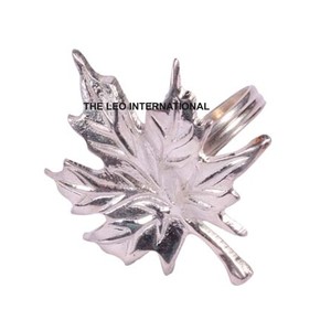 Rond de serviette en aluminium nickelé de forme ronde feuille de métal utilisé pour décoration de table de mariage et de fête - Product Image 1