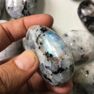 Piedra De Luna arcoíris superventas al por mayor, piedra preciosa de meditación tallada estilo Feng Shui pulida de cristal Natural para recuerdos - Product Image 2