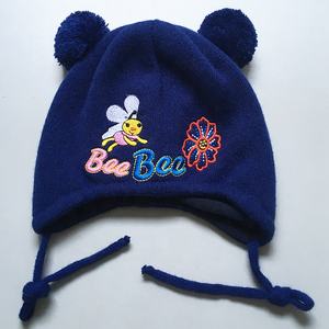 Bonito gorro de invierno de punto con logotipo personalizado, tejido común ajustable unisex para días fríos - Product Image 1