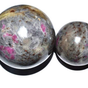 Obtenga en línea Ruby Crystals Esferas de feldespato: Ruby Crystals Esferas de feldespato a la venta Healing Reiki Stone decoración del hogar - Product Image 1