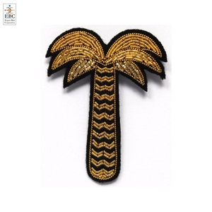 Badge brodé de luxe personnalisé à coudre, faible MOQ, en tissu non tissé écologique - Product Image 4