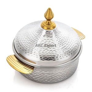 Cazuelas Árabes de Metal Dorado de Diseño, Decoración Hecha a Mano en Venta - Product Image 5