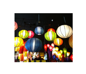 Lámparas y linternas de seda con forma de diamante, estilo vietnamita - Product Image 6